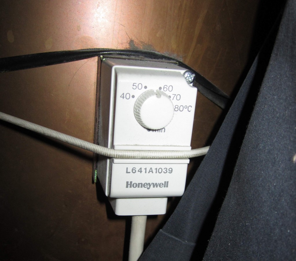 Hot Water Thermostat 98